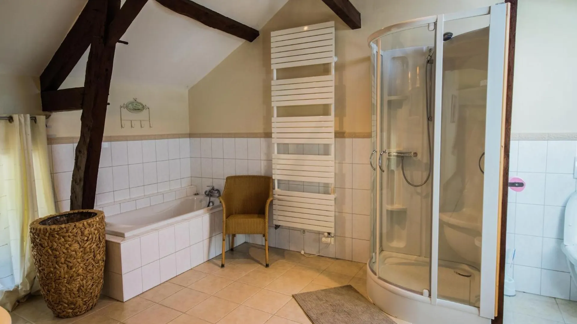 Luxurious Holiday Home With Private Pool, Cleaning Included Buzon 0*,  Francia